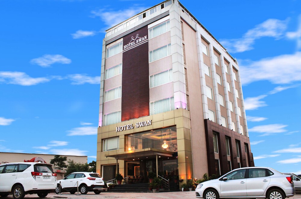 Hotel Swan - carbon neutral hotel in Panchkula