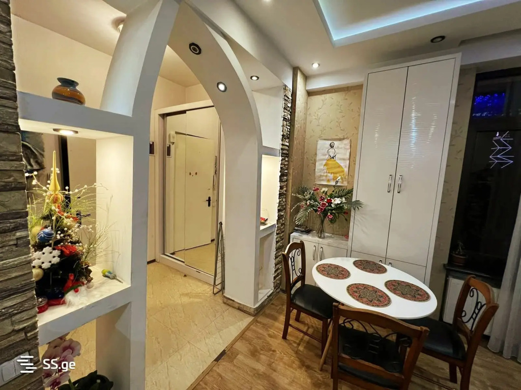 Apartment in an elite house In old Tbilisi