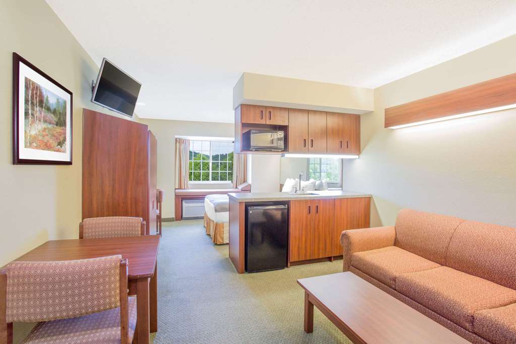 Microtel Inn & Suites By Wyndham Gassaway Sutton - photo 6
