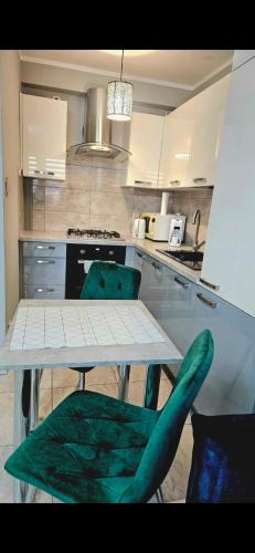 Apartament Centrum Chmielna — 4-Star Luxury Hotel in Warsaw, Poland