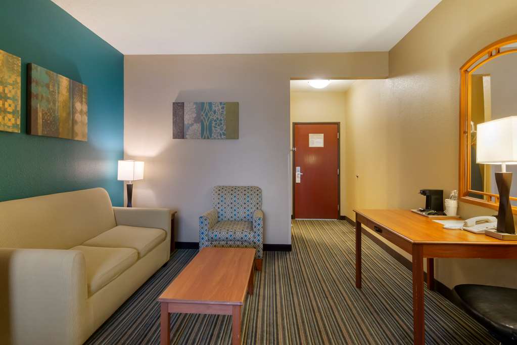 Best Western Governors Inn & Suites - photo 13