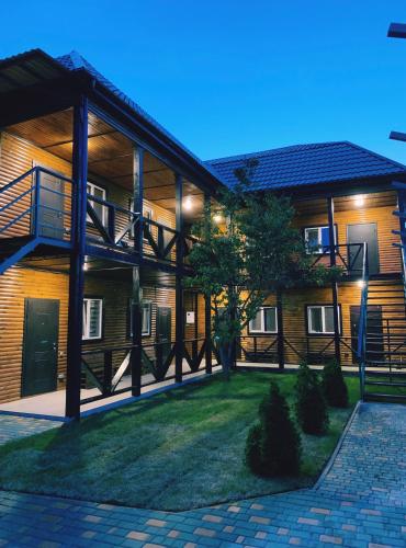 Mini otel’ Sunrise Bugaz in Zatoka, Ukraine