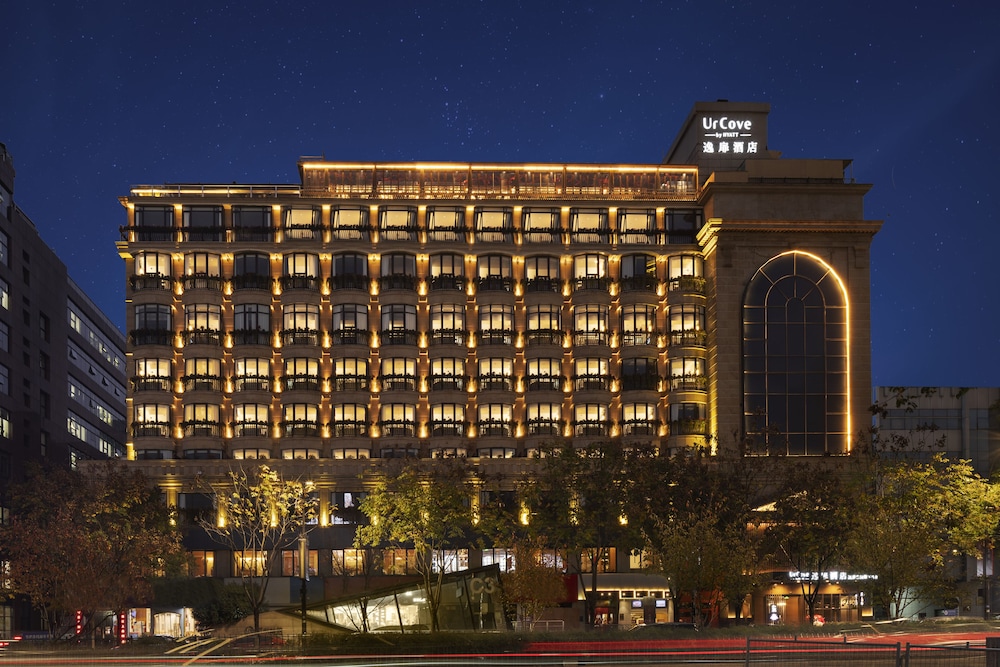 Hangzhou Westlake - carbon neutral hotel in Hangzhou