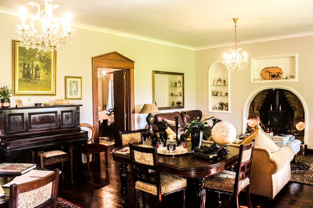 Gerald's Gift Guest House — 4-Star Luxury Hotel in Kirkwood, South Africa