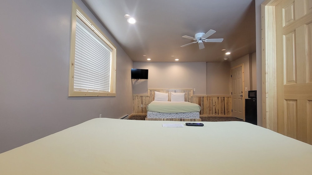 Prospector Motel - photo 13