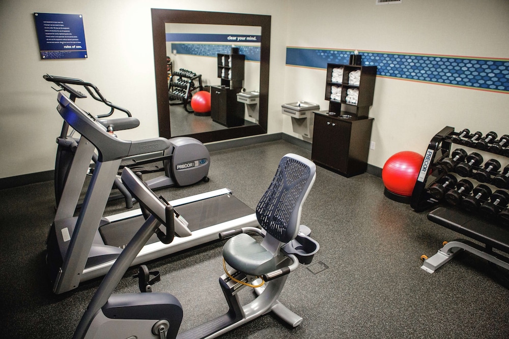 Hampton Inn Mitchell - photo 18