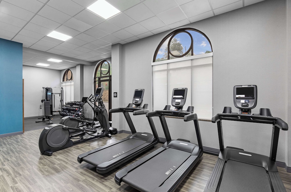 Hampton Inn Pikeville - photo 23