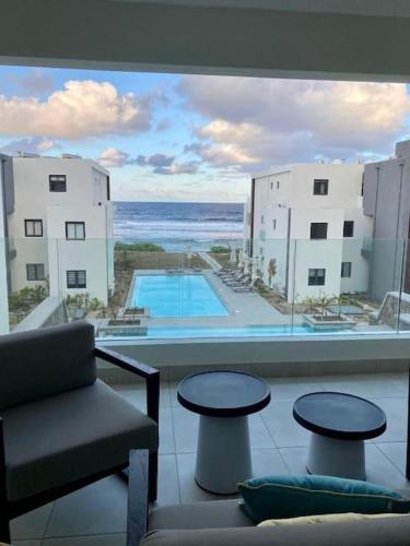 East Coast Beachfront Luxury Eastern Blue Apartments — 4-Star Luxury Hotel in Riviere Du Rempart, Mauritius