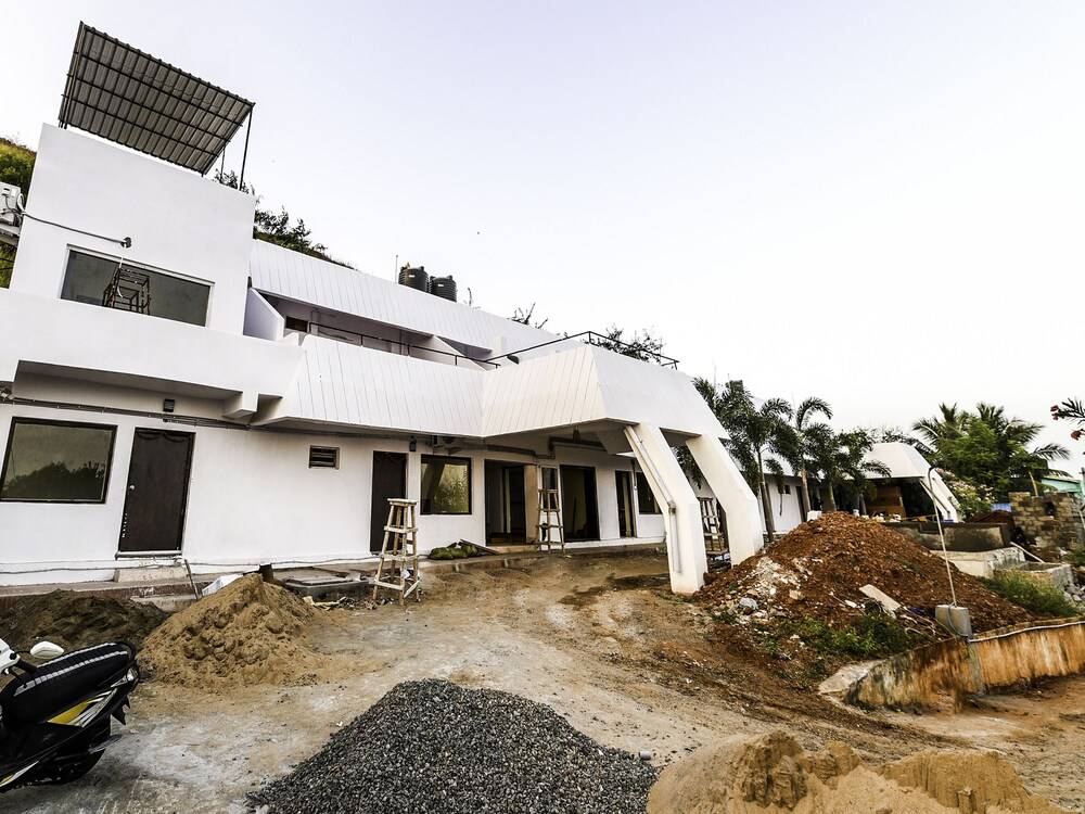 OYO 19744 Beaches And Hills Resort — hotel in Bhimunipatnam