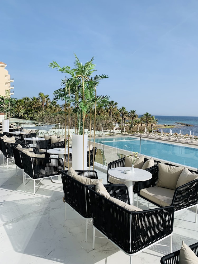 מזון ומשקאות