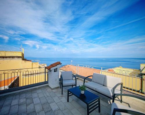 Casa Sa Domo De Nonna Nel Castello — 4-Star Luxury Hotel in Castelsardo, Italy