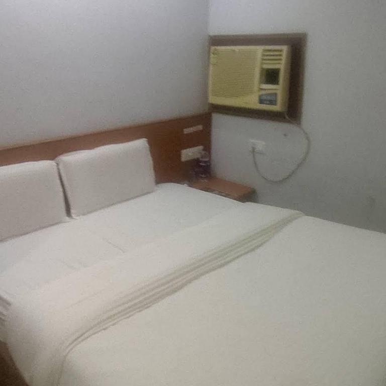 Hotel Celebration — hotel in Deoria