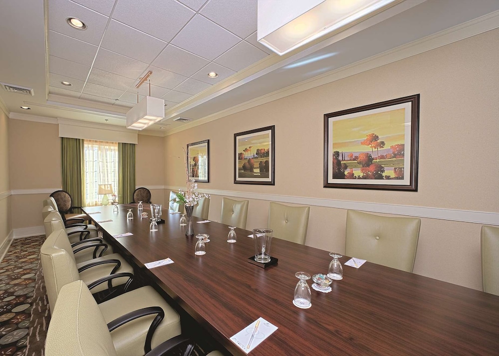 Doubletree Suites by Hilton at The Battery Atlanta - photo 68