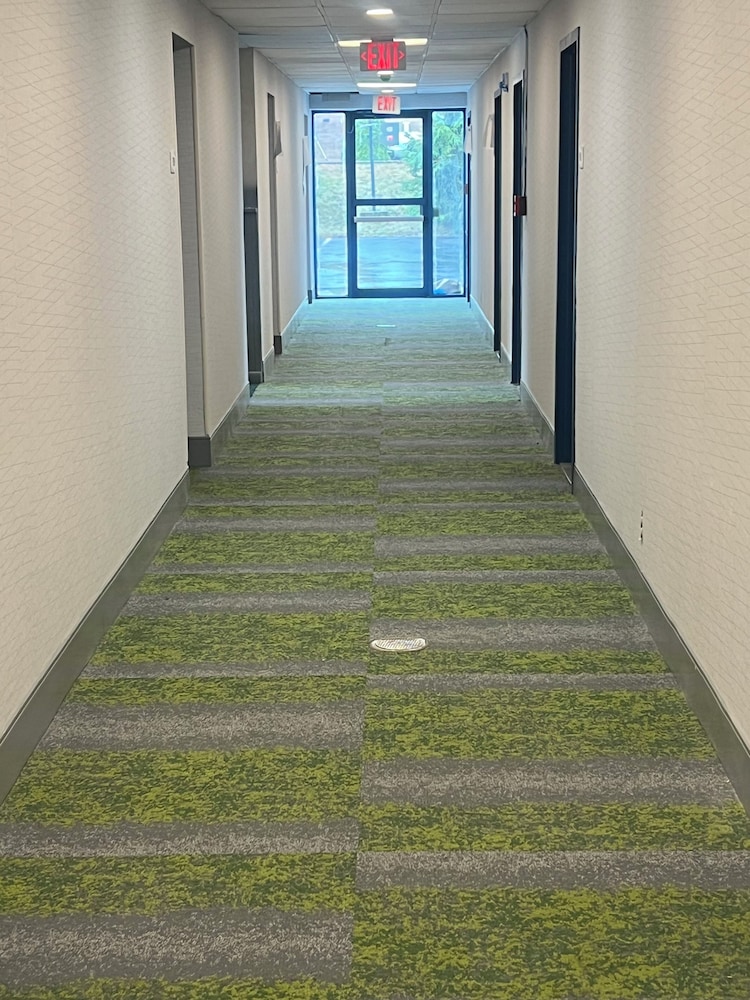 Spark by Hilton Lockport - photo 20