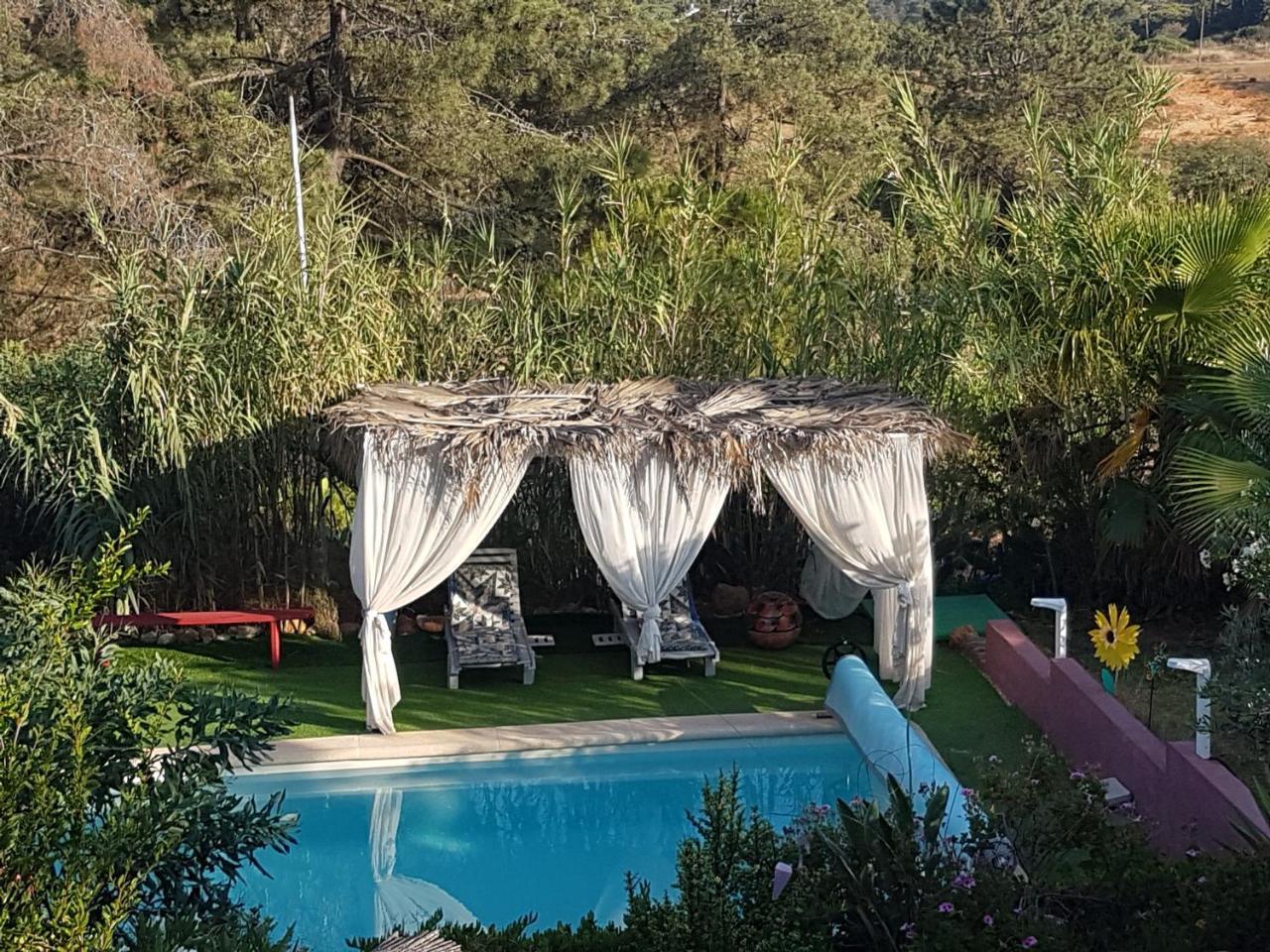 Romance Valdareina Piscine Chauffee Bénagil Carvoeiro — 4-Star Luxury Hotel in Carvoeiro, Portugal