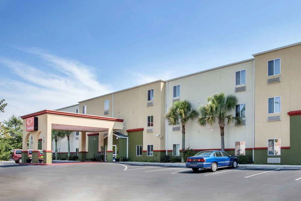 Econo Lodge Valdosta - photo 49