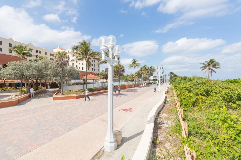 429 City View Hollywood Beach Resort - photo 10