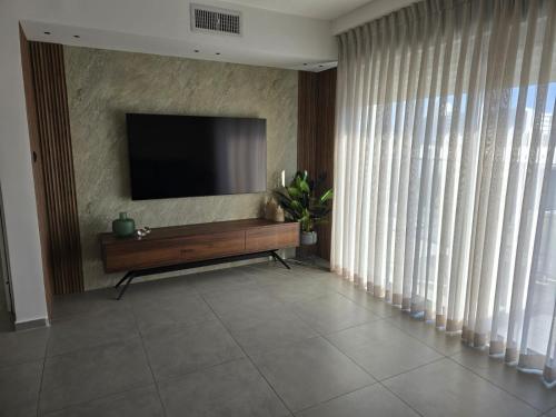 Luxury Queen Royal Park — 4-Star Luxury Hotel in Eilat, Israel