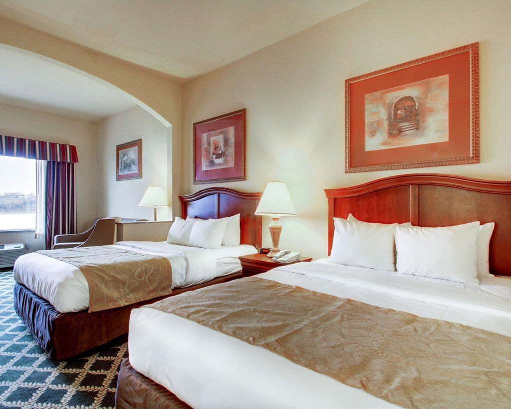 Clarion Suites - photo 4