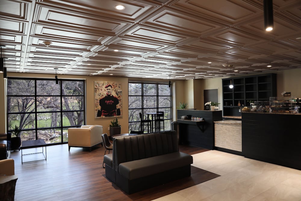 The Hotel at Black Oak Casino Resort - photo 9