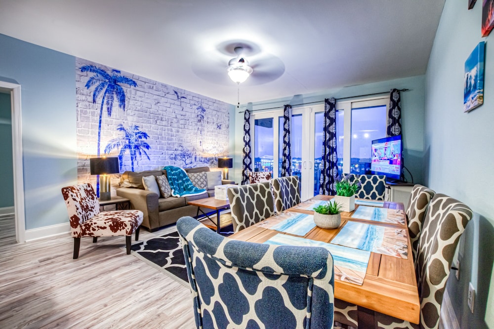 Laketown Wharf Resort by Aneliya's Rentals - photo 421