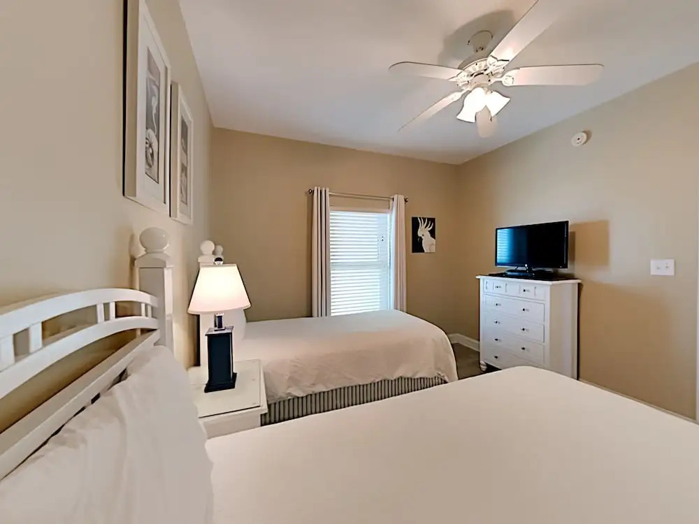 Crystal Shores #1302 - photo 3