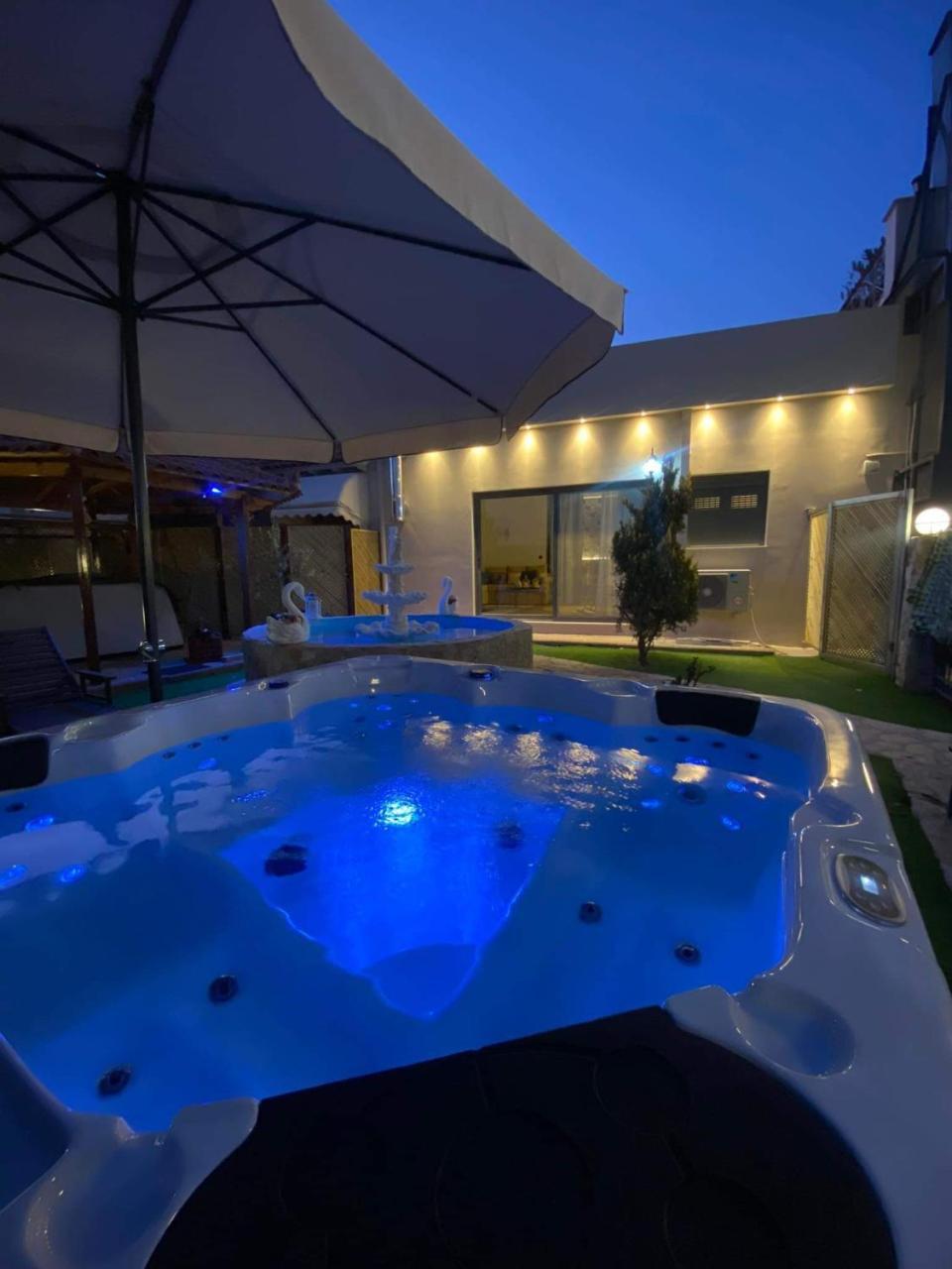 Luxury Villas Chrysa Private Pool & SPA — 4-Star Luxury Hotel in Nea Kios, Greece