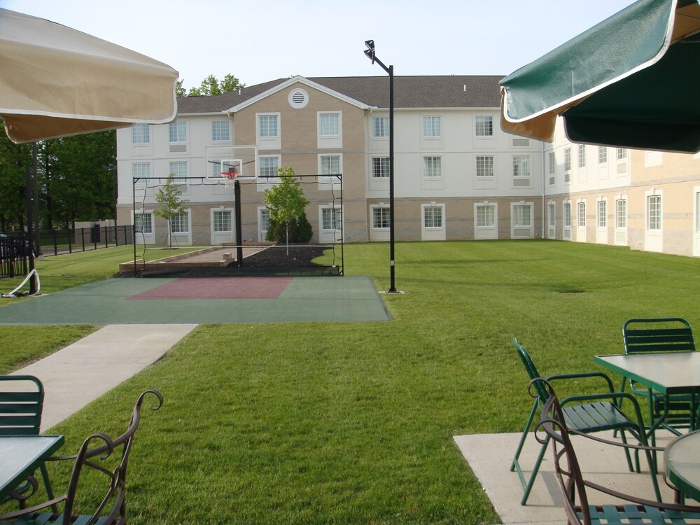 Staybridge Suites Cleveland Mayfield Heights Beachwood by IHG - photo 33