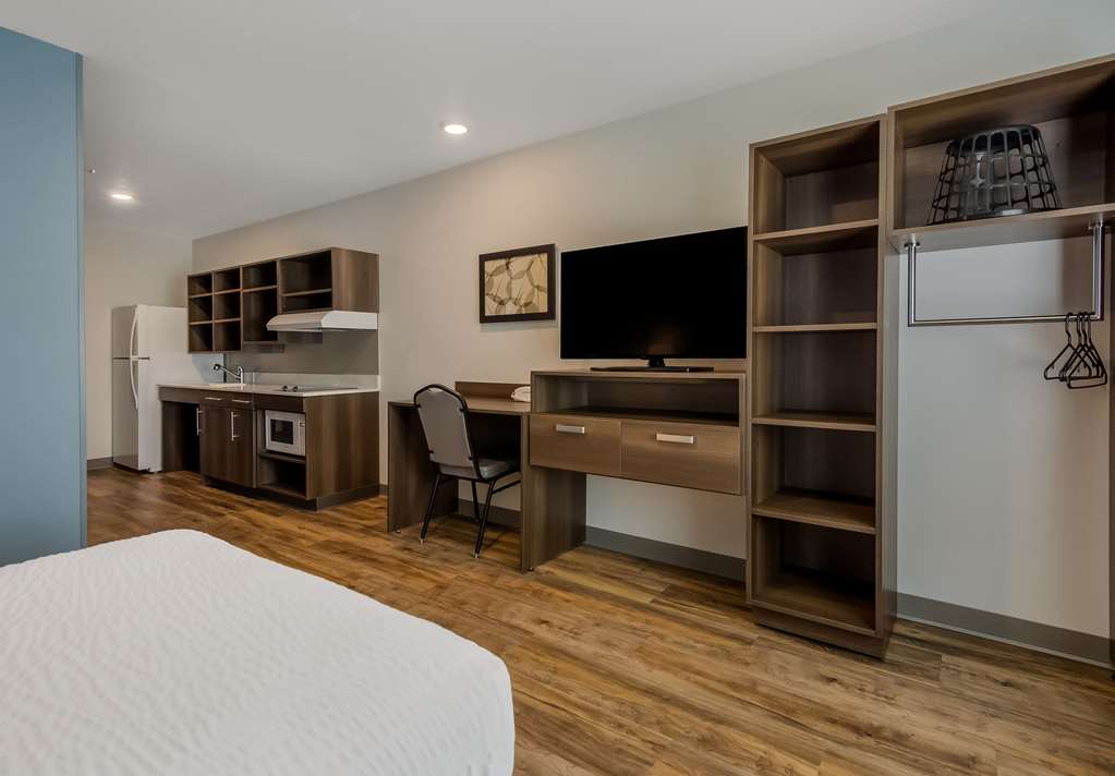 WoodSpring Suites Roanoke - photo 13