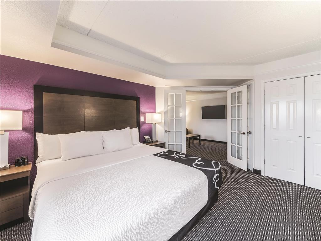La Quinta Inn & Suites by Wyndham Austin Airport - photo 39