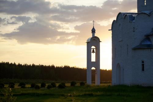 Eco Village Uhnovgrad — 4-Star Luxury Hotel in Yukhnov, Russia