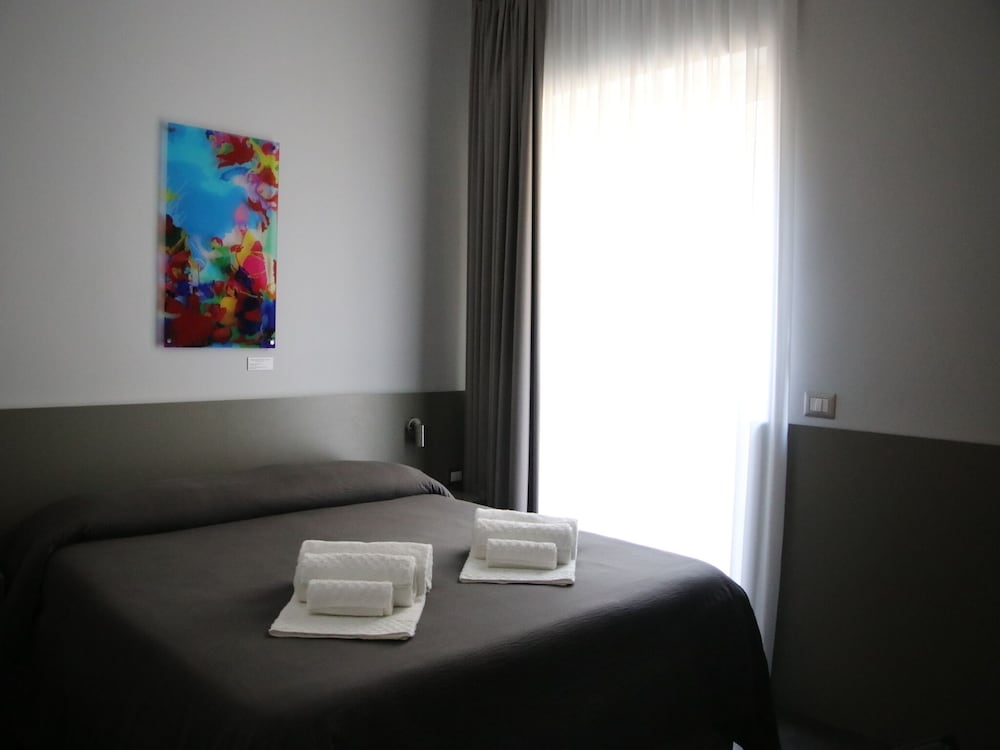Cloister Inn - carbon neutral hotel in Naples