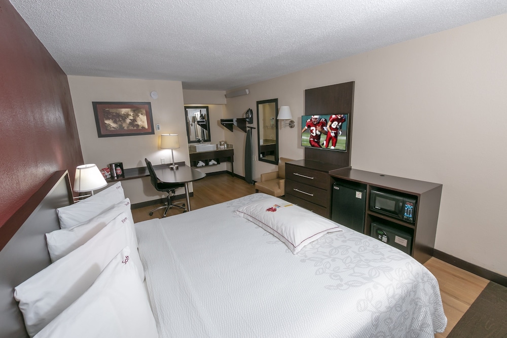 Red Roof Inn PLUS Baltimore North Timonium - photo 15