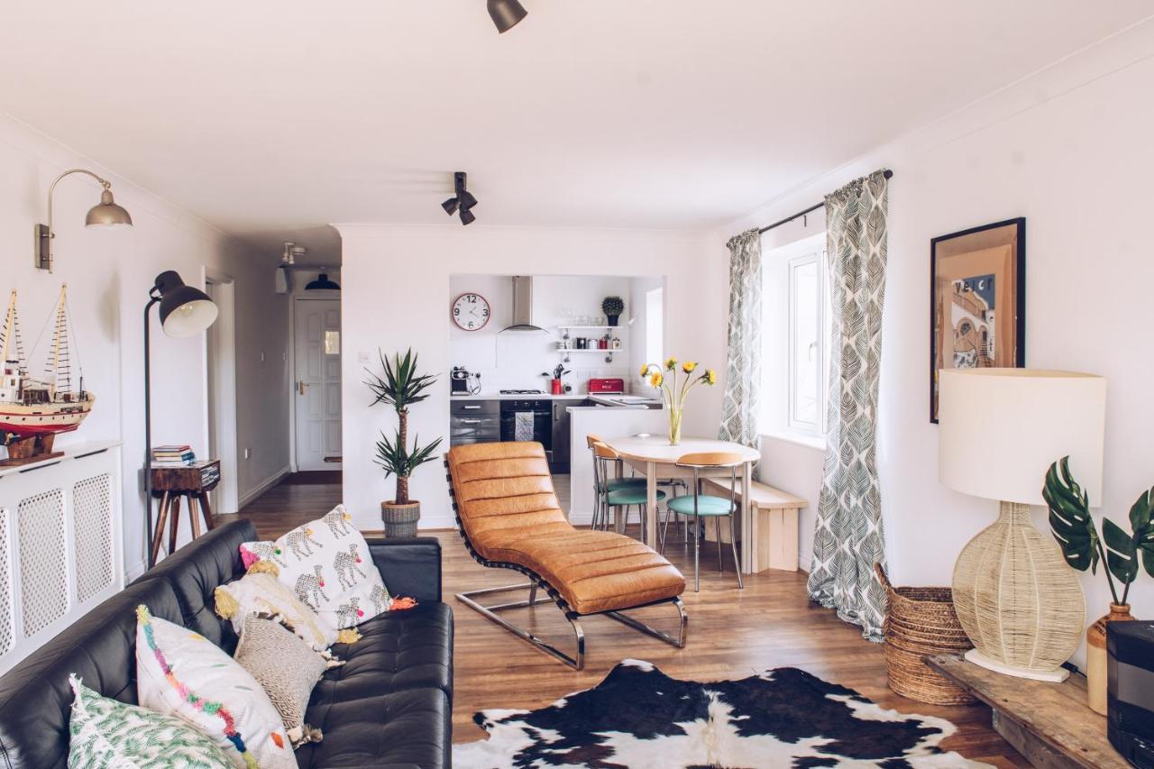 Harvest Moon in Newquay, United Kingdom