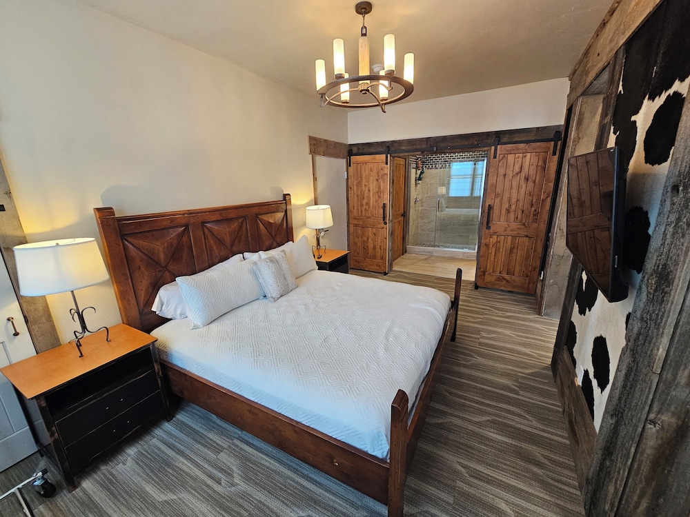 Eaglescape Suites and Event Center - photo 9