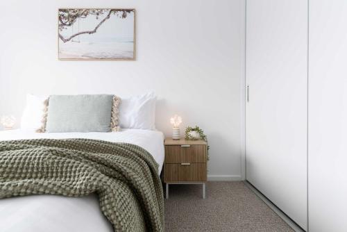 Bright & Airy Coastal abode in Bridport, Australia