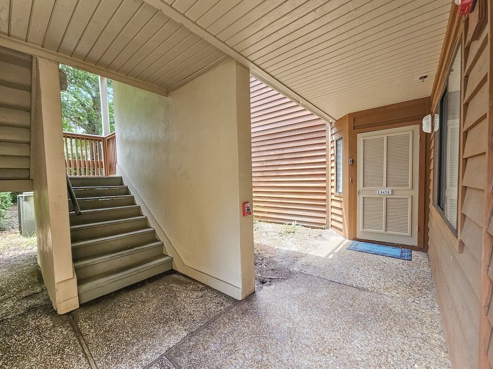 Serene 2 bed 2 bath lodge with amenities 101AC lodge — 4-Star Luxury Hotel in Myrtle Beach, United States