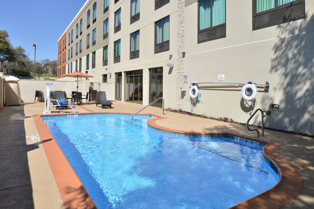 Holiday Inn Express & Suites Austin North Central by IHG - photo 19