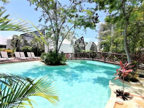 Near Beach Jungle Views. King bed 220 megs 2 bikes — 4-Star Luxury Hotel in Tulum, Mexico