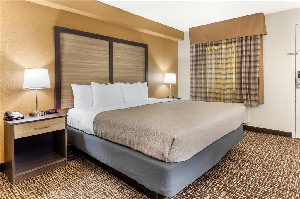 Quality Inn & Suites Spring Lake Fayetteville near Fort Bragg - photo 10