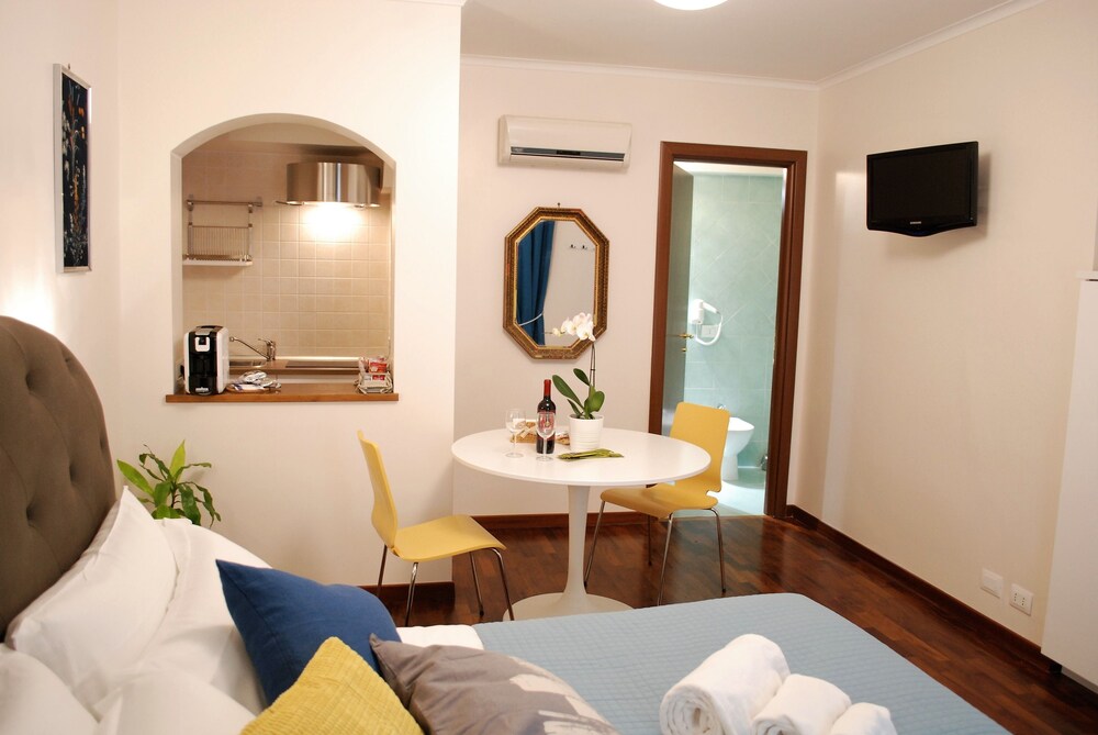San Teodoro al Palatino — 4-Star Luxury Hotel in Rome, Italy