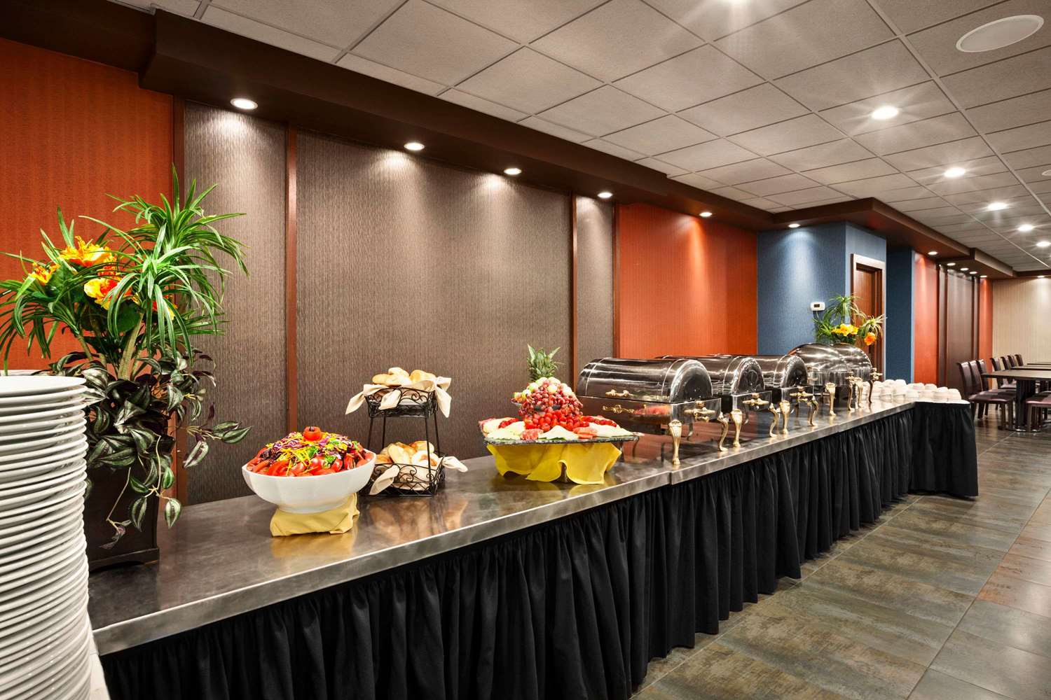 Holiday Inn Newark Intl Airport North - photo 16