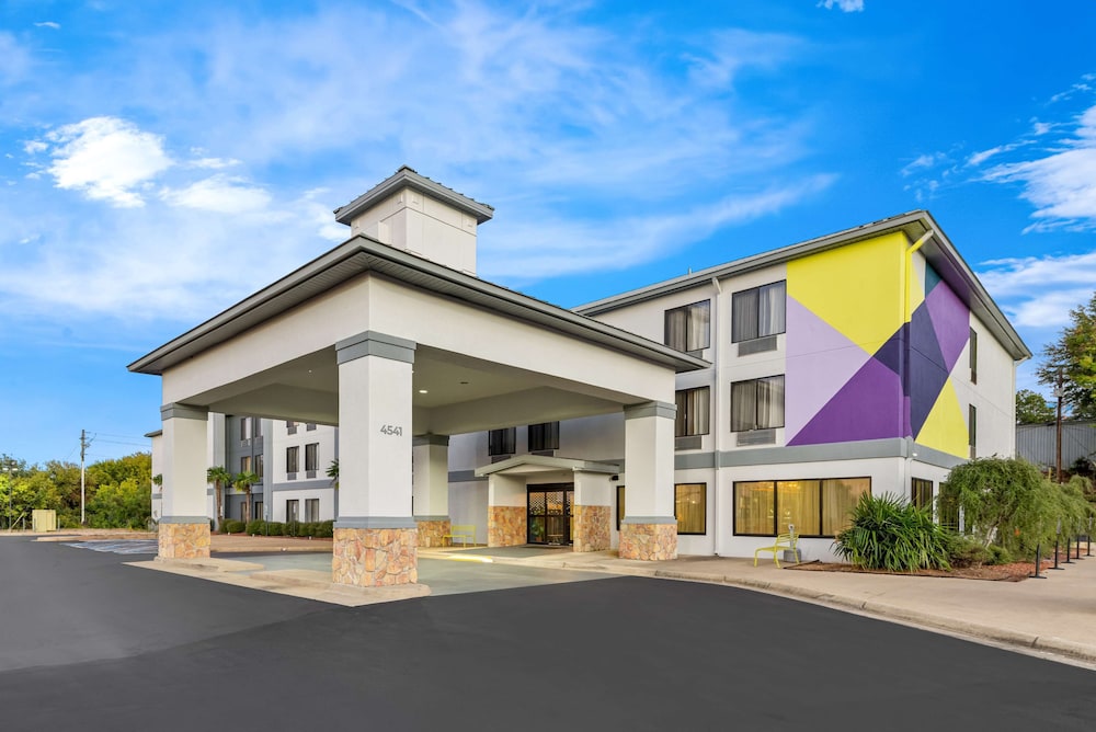 Spark by Hilton Tuscaloosa University - photo 42
