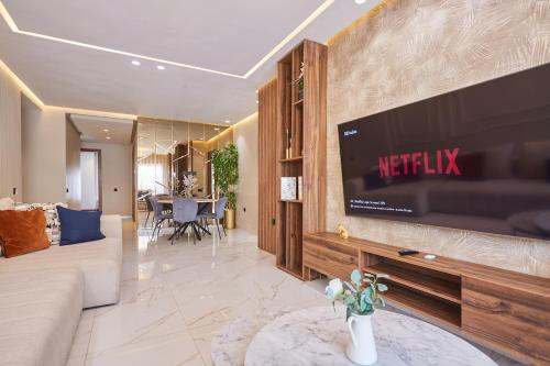 Discover Casablanca Stay in our 3 Bed Gem with Parking — 4-Star Luxury Hotel in Casablanca, Morocco