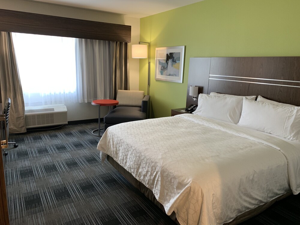 Holiday Inn Express & Suites Dallas NW Farmers Branch by IHG - photo 8