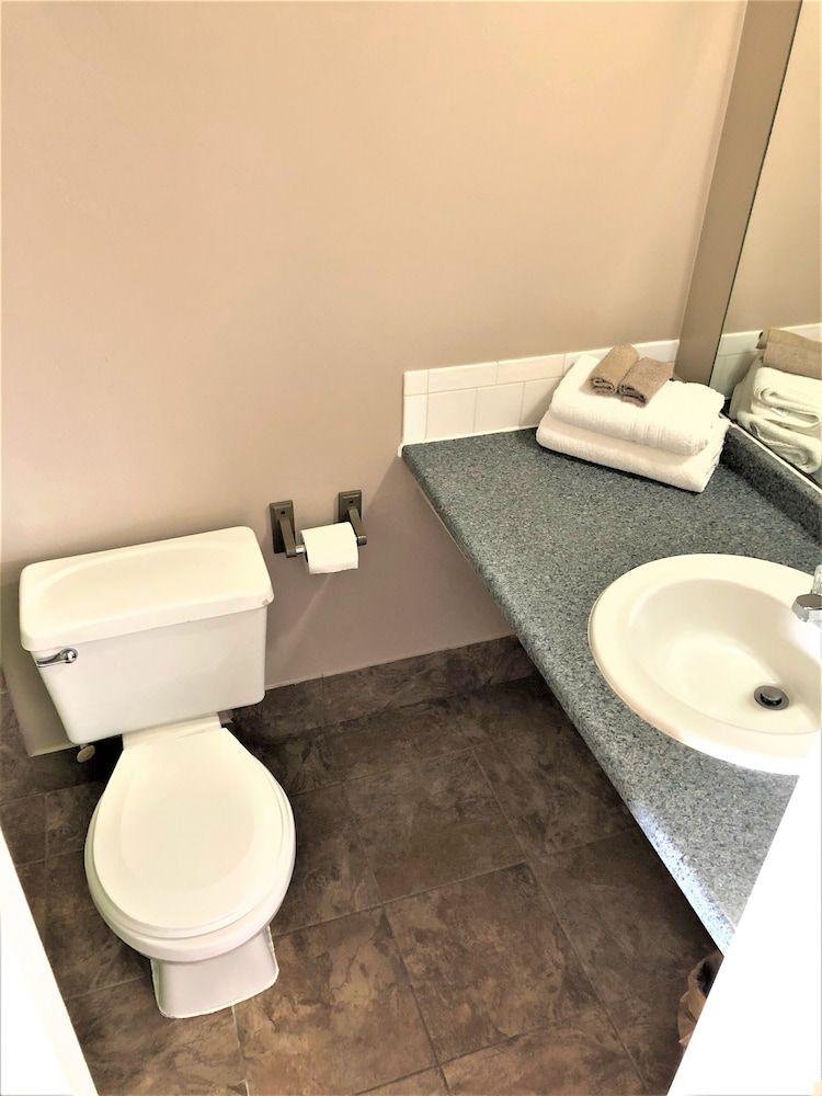 Country Meadow inn - photo 3