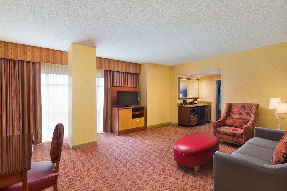 Embassy Suites by Hilton Charlotte Concord Golf Resort & Spa - photo 39