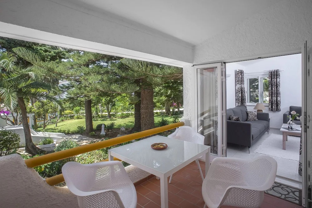 Charming Apartment with Garden Views in Luz — 4-Star Luxury Hotel in Luz, Portugal