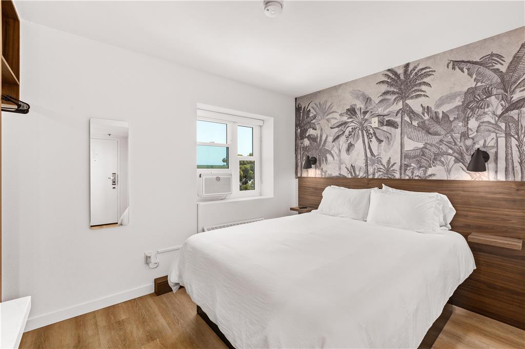 Uptown Inn by Vantaggio Limited Service Apart Hotel - photo 15
