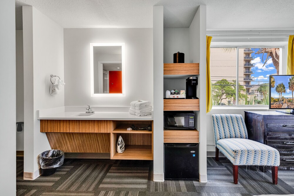 Holiday Shores - photo 5